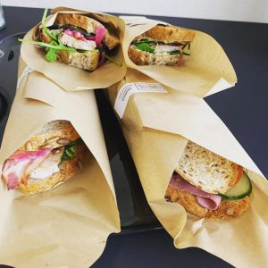 Sandwich med brie og bacon