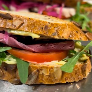 1/2 Sandwich med roastbiff